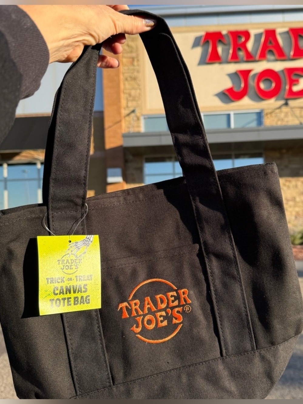 (1) 2026 Trader Joe’s Canvas Mini Tote (BLACK ) 💜 Halloween